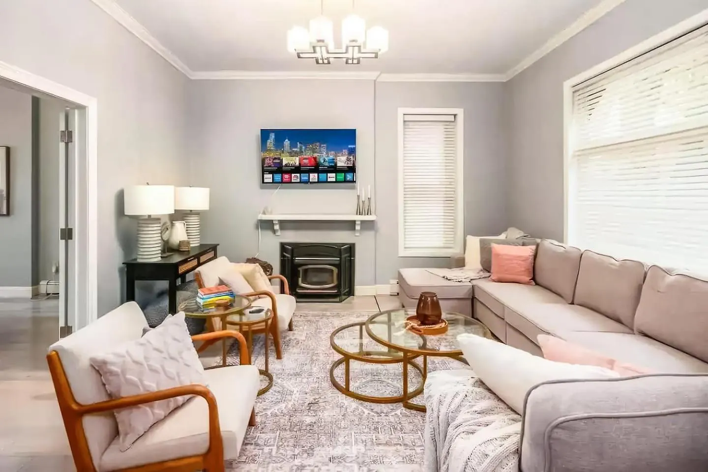 בית נופש הוילה קולומבוס Fun Upscale Oasis W Hot Tub Near Osu & Short North